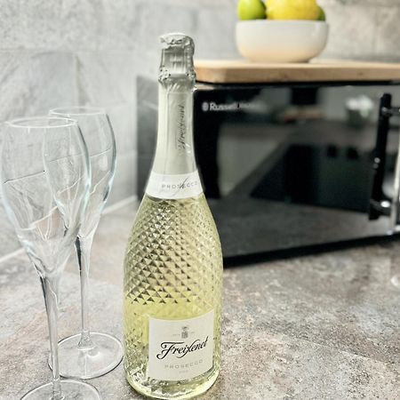 The Crown View - Luxury Apartment - Free Parking Nearby Harrogate Exteriör bild